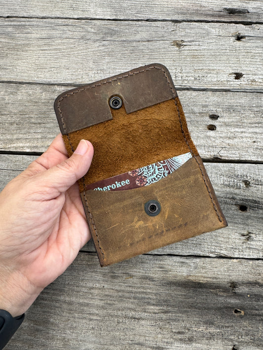 Crazy Horse Oil-Tanned Leather Card Wallet – Rustic Brown Everyday Carry