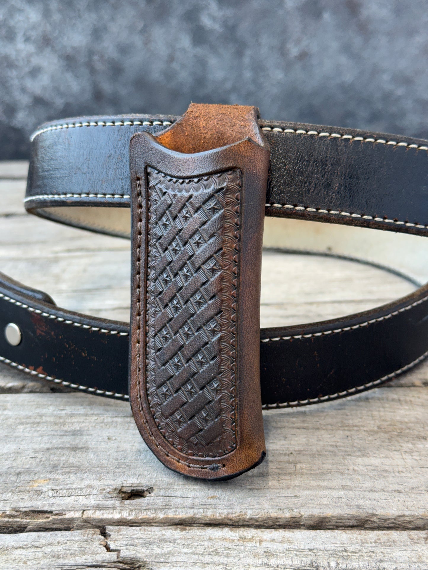 Texas Star Basketweave Vertical Leather Knife Sheath