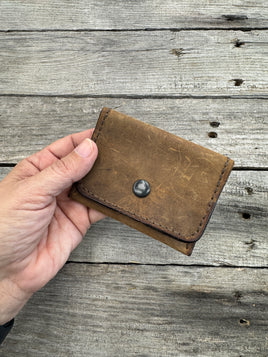 Crazy Horse Oil-Tanned Leather Card Wallet – Rustic Brown Everyday Carry