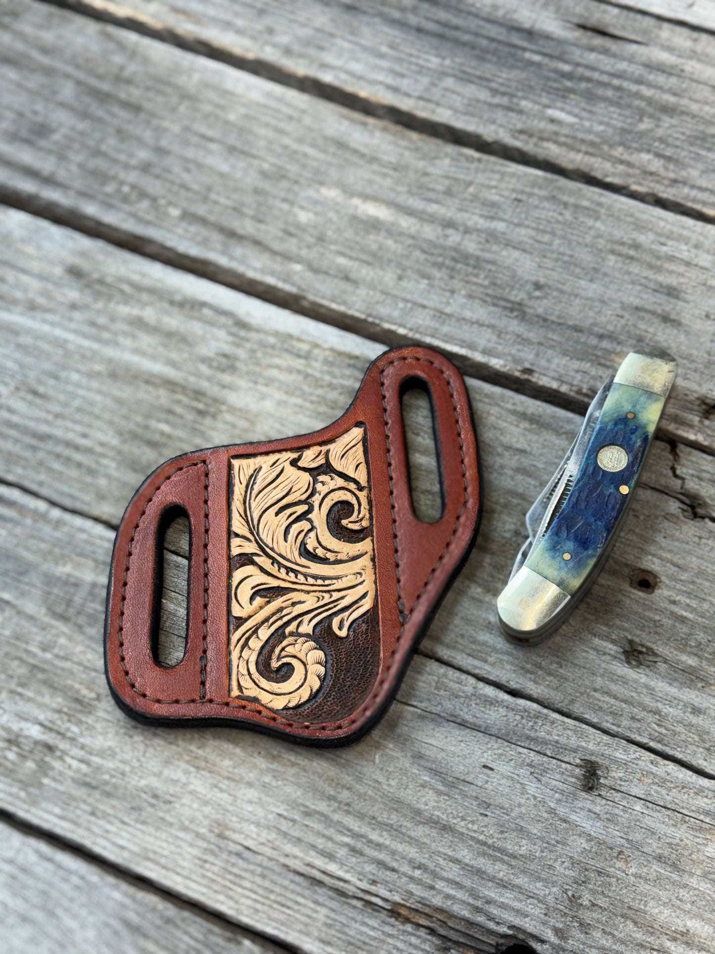 Carved Feather Wide Slanted Pancake Knife Sheath