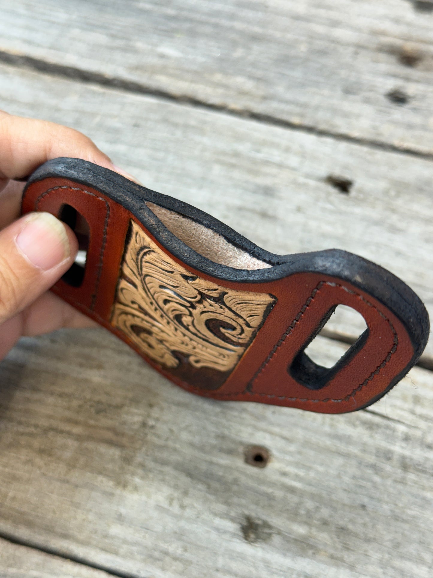 Carved Feather Wide Slanted Pancake Knife Sheath