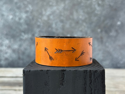 Flying Arrows Leather Cuff