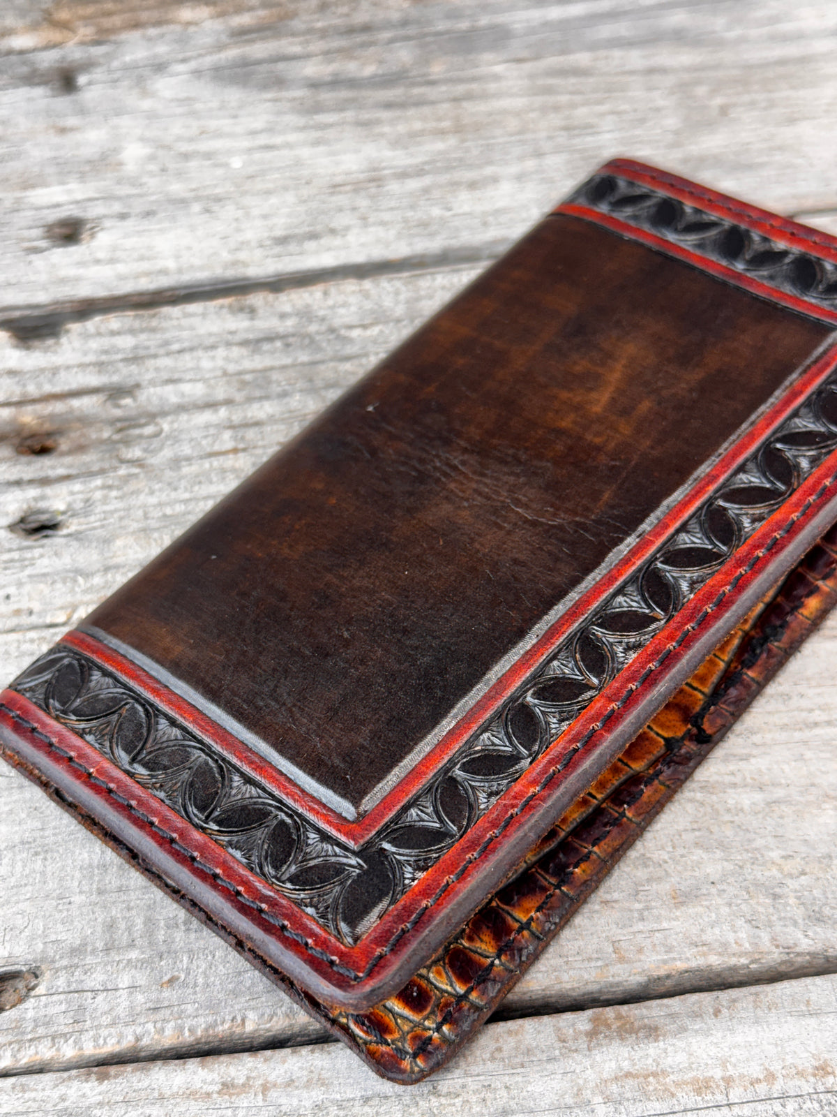 Show Brown Wavy Border Leather Checkbook Cover