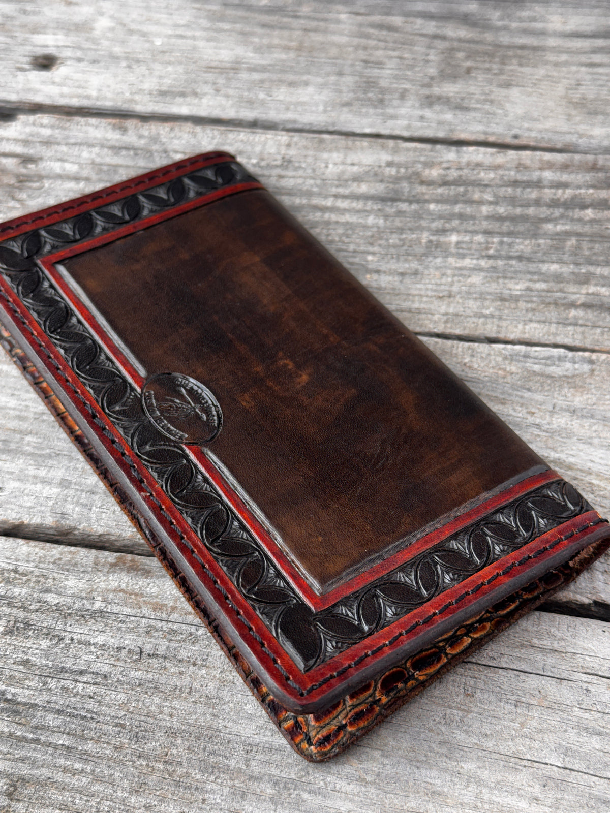 Show Brown Wavy Border Leather Checkbook Cover
