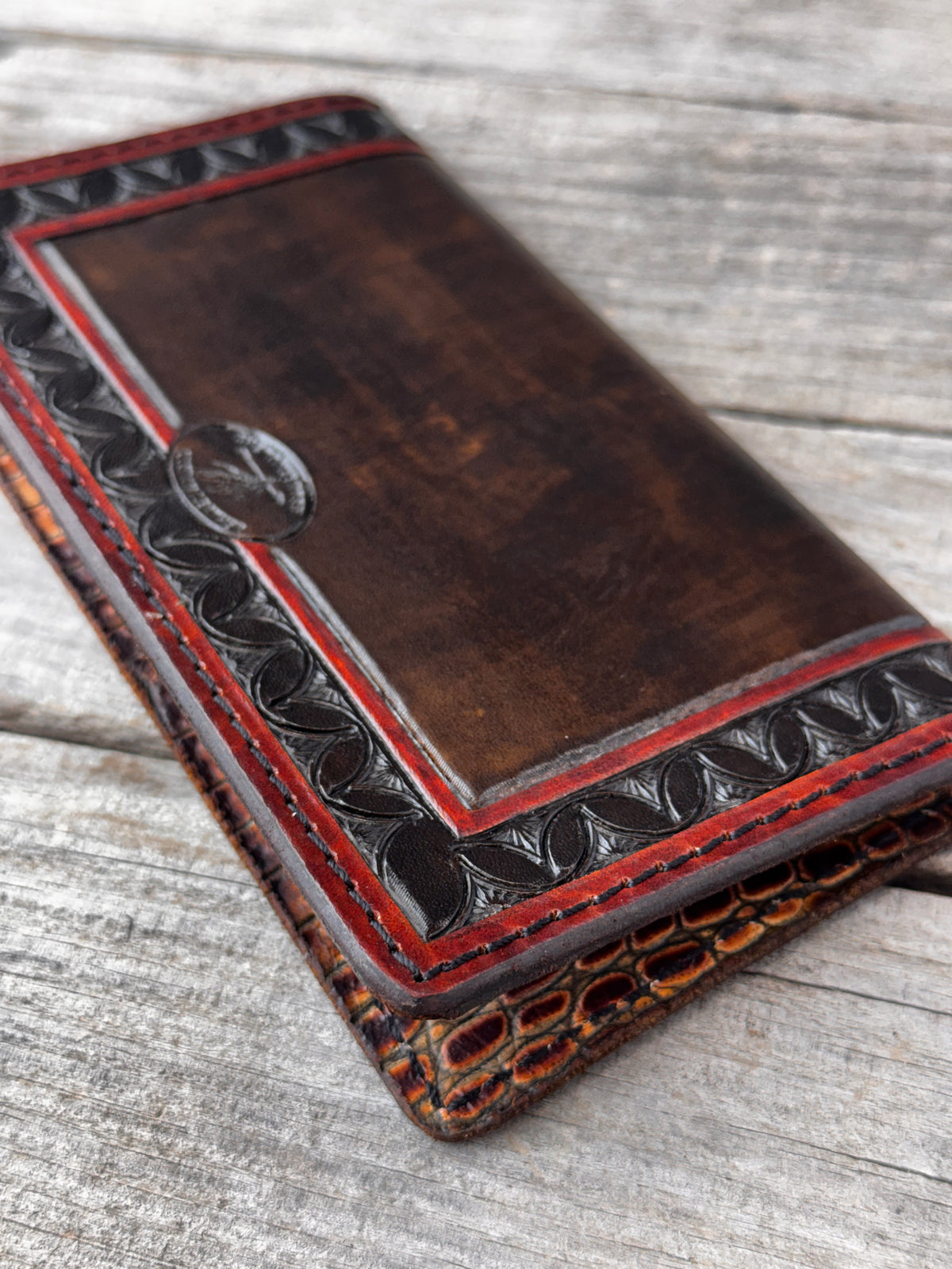 Show Brown Wavy Border Leather Checkbook Cover