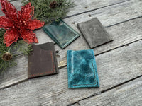 Handmade Minimalist Leather Wallet – Oil-Tanned Slim Fold with Color Options