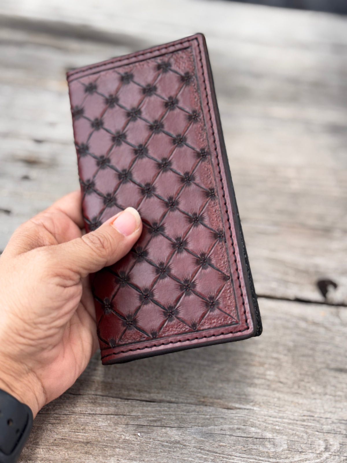 Hand Cut Crosshatch Leather Roper Wallet – Bordeaux