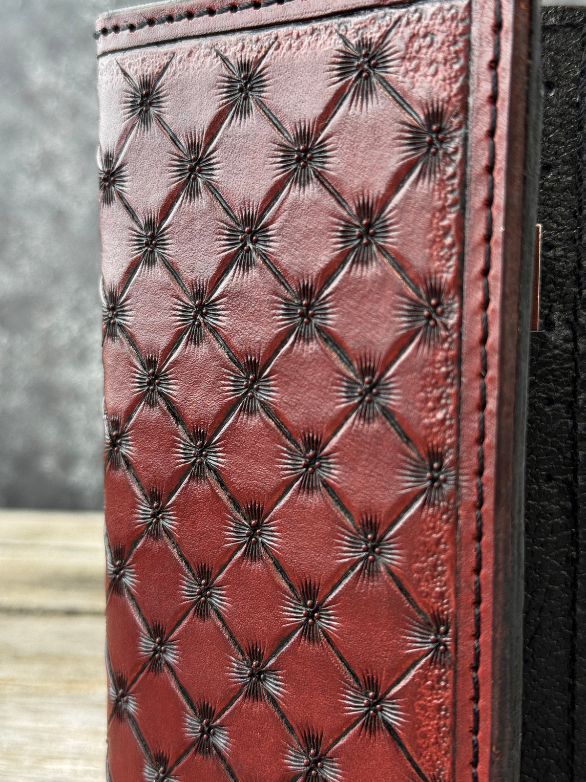 Hand Cut Crosshatch Leather Roper Wallet – Bordeaux