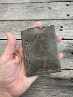 Handmade Minimalist Leather Wallet – Oil-Tanned Slim Fold with Color Options