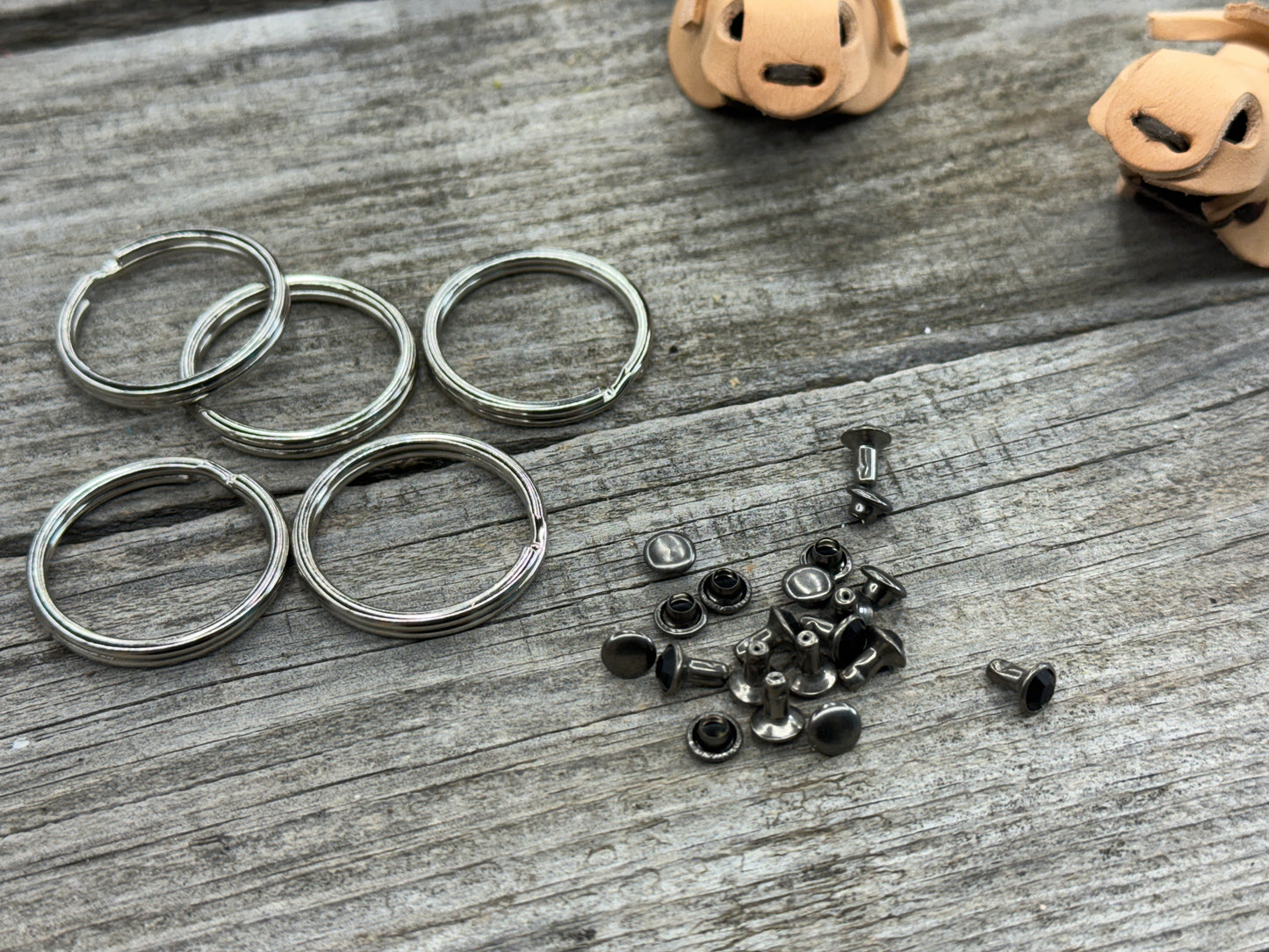 Paint Your Own Pony – DIY Leather Horse Head Keychain Kit