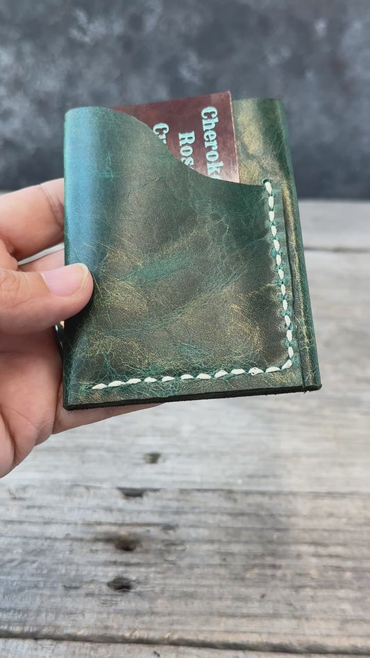Handmade Minimalist Leather Wallet – Oil-Tanned Slim Fold with Color Options