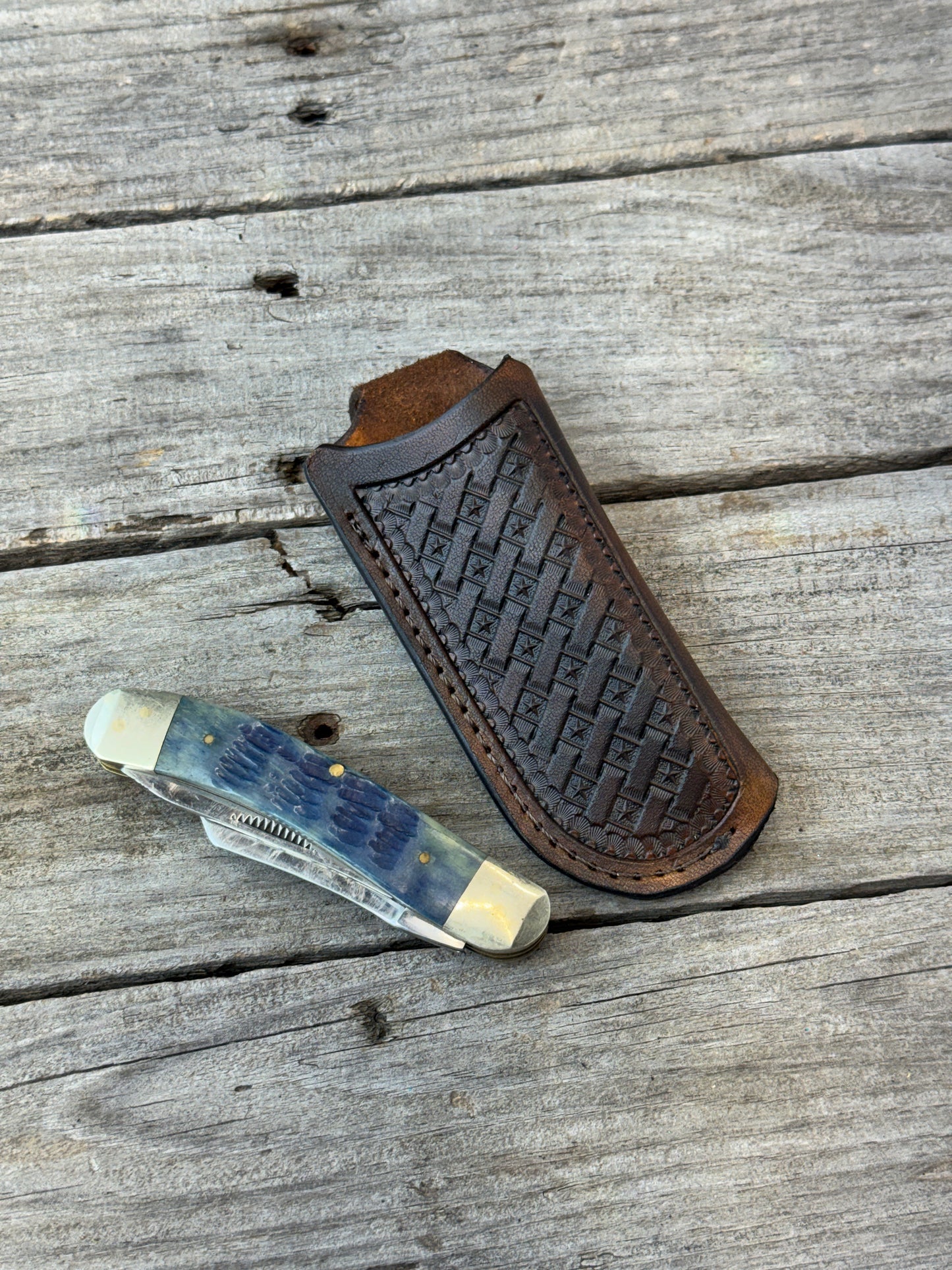 Texas Star Basketweave Vertical Leather Knife Sheath