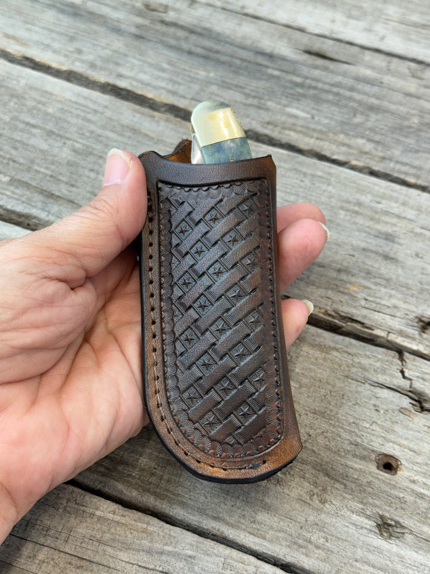 Texas Star Basketweave Vertical Leather Knife Sheath